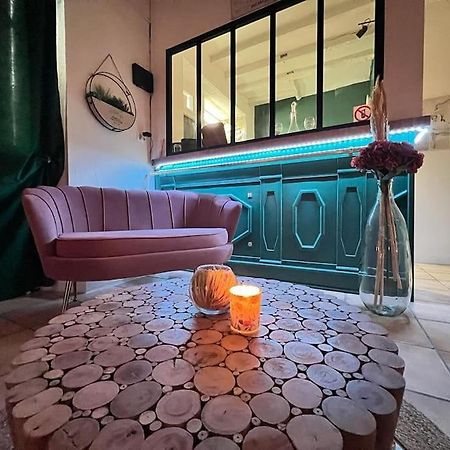Suite Romance - Jacuzzi Moret-sur-Loing Exterior foto
